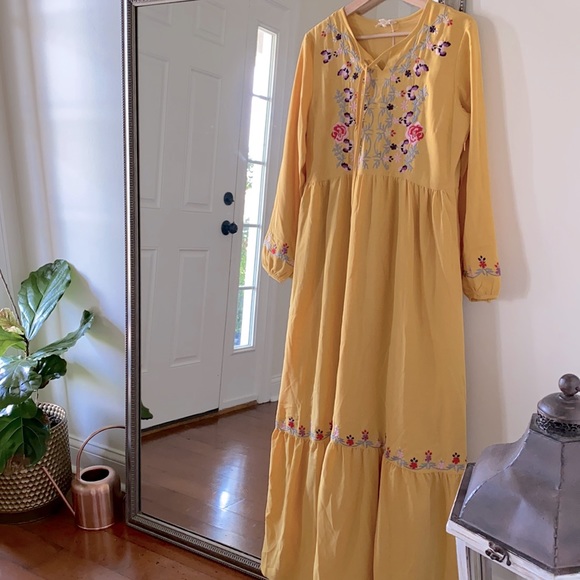 Boutique Style Embroidered Maxi Dress - Picture 2 of 9